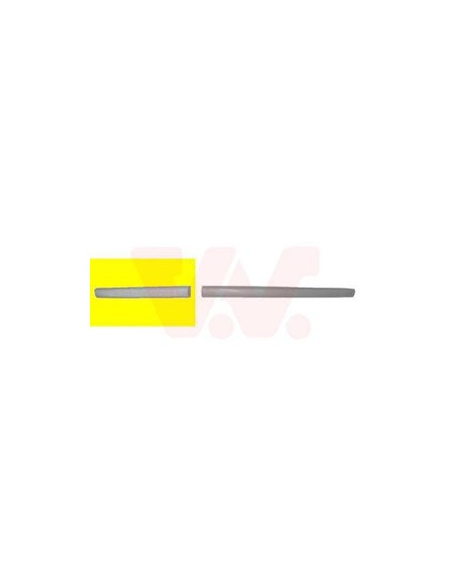 MOULURE PORTE ARR.DROITE